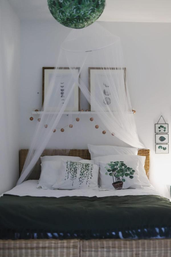 Aux Secrets D'Agathe Bed & Breakfast Plan  Exterior photo