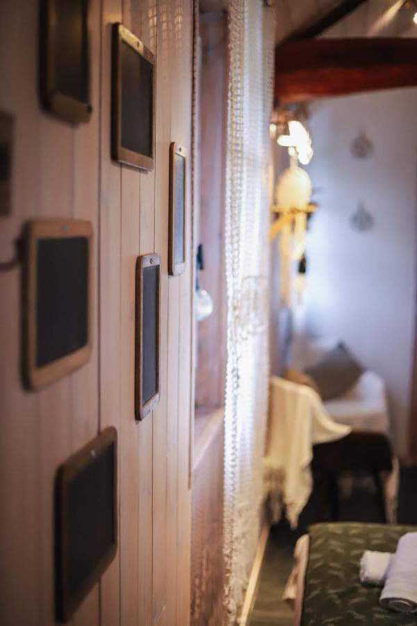 Aux Secrets D'Agathe Bed & Breakfast Plan  Exterior photo